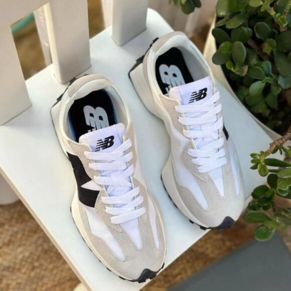 New Balance Women's 327 Shoes - Picture 4 of 5